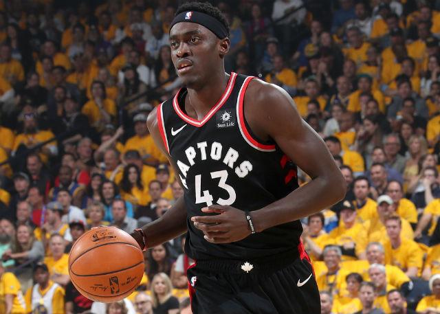  猛龙西亚卡姆达成亿元续约，北境之王留核心  