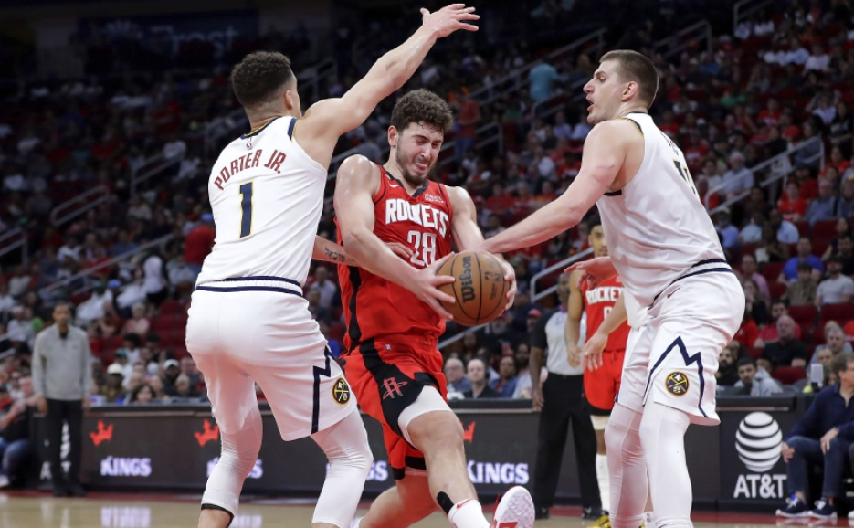  约基奇20+20掘金稳居西部榜首  